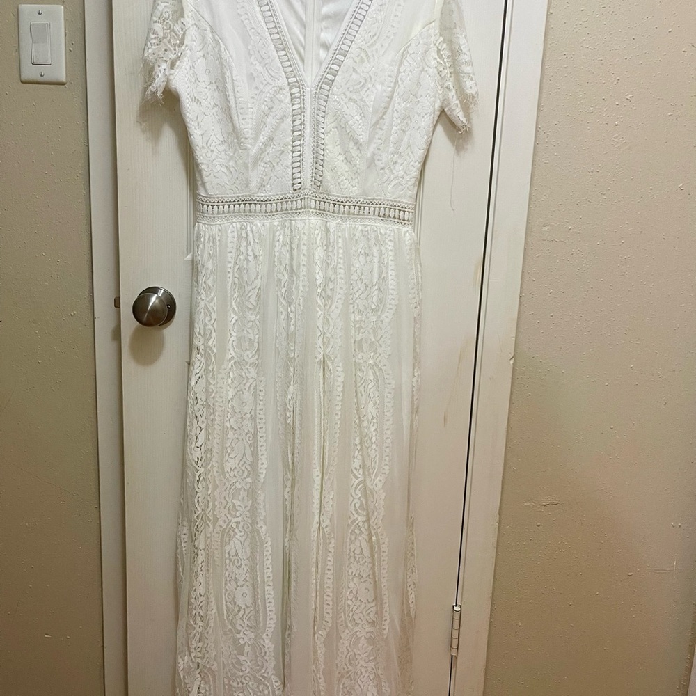 Elegant White Lace Dress